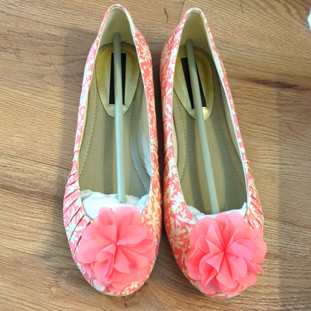 Isle Jacobsen Floral Slipons